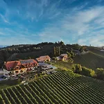 Mahorko Wein Wellness Wasserbueffel Glanz an der Weinstraße