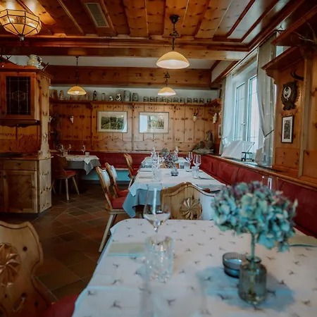 Mahorko Wein Wellness Wasserbueffel * Гланц-ан-дер-Вайнштрасе