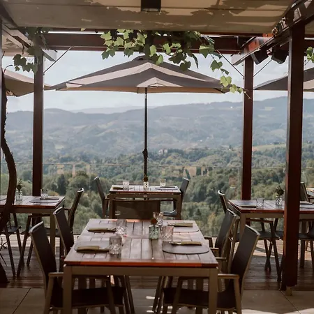 Mahorko Wein Wellness Wasserbueffel Гланц-ан-дер-Вайнштрасе