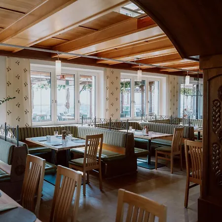 Отель Mahorko Wein Wellness Wasserbueffel Гланц-ан-дер-Вайнштрасе