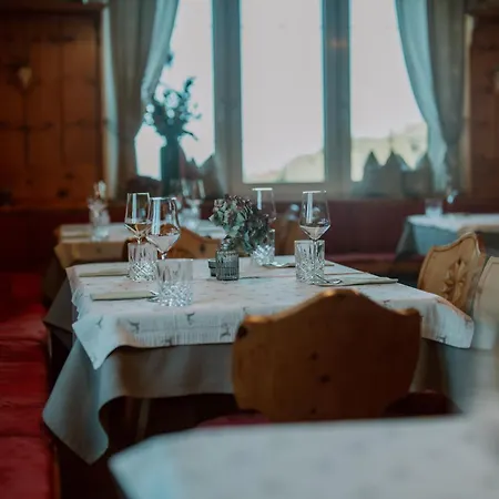 Mahorko Wein Wellness Wasserbueffel * Гланц-ан-дер-Вайнштрасе