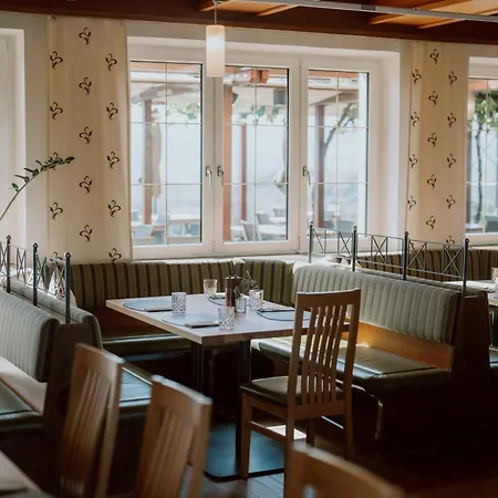 Отель Mahorko Wein Wellness Wasserbueffel Гланц-ан-дер-Вайнштрасе