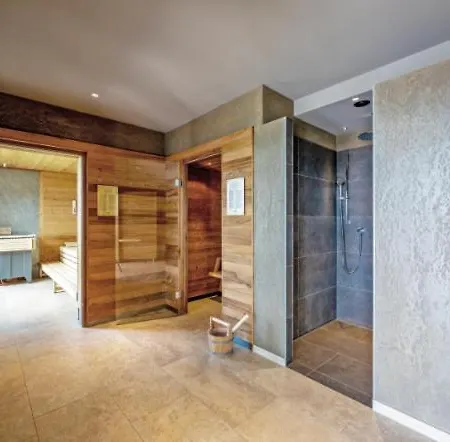 Mahorko Wein Wellness Wasserbueffel * Гланц-ан-дер-Вайнштрасе