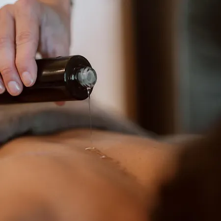 Mahorko Wein Wellness Wasserbueffel * Гланц-ан-дер-Вайнштрасе