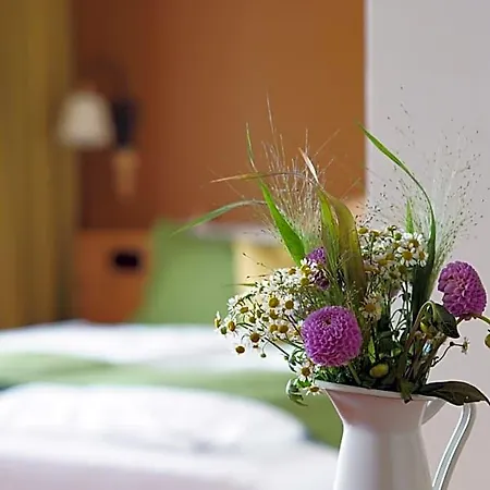 Hotel Mahorko Wein Wellness Wasserbueffel Glanz an der Weinstrasse