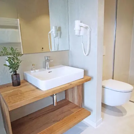 Mahorko Wein Wellness Wasserbueffel 호텔 Glanz an der Weinstraße